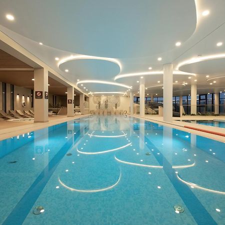 Family Apartment With Gym And Swimming Pool By Renters Prestige Kołobrzeg Kültér fotó