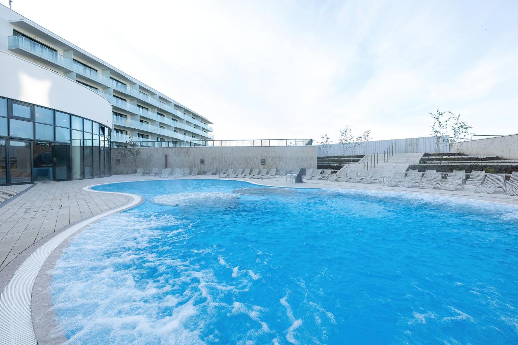 Family Apartment With Gym And Swimming Pool By Renters Prestige Kołobrzeg Kültér fotó